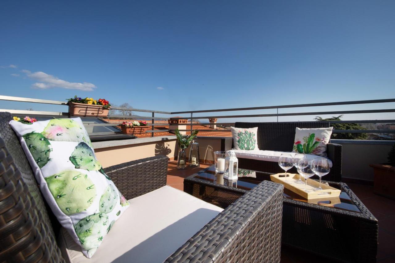 Rooftop Delight With Terrace ルッカ エクステリア 写真